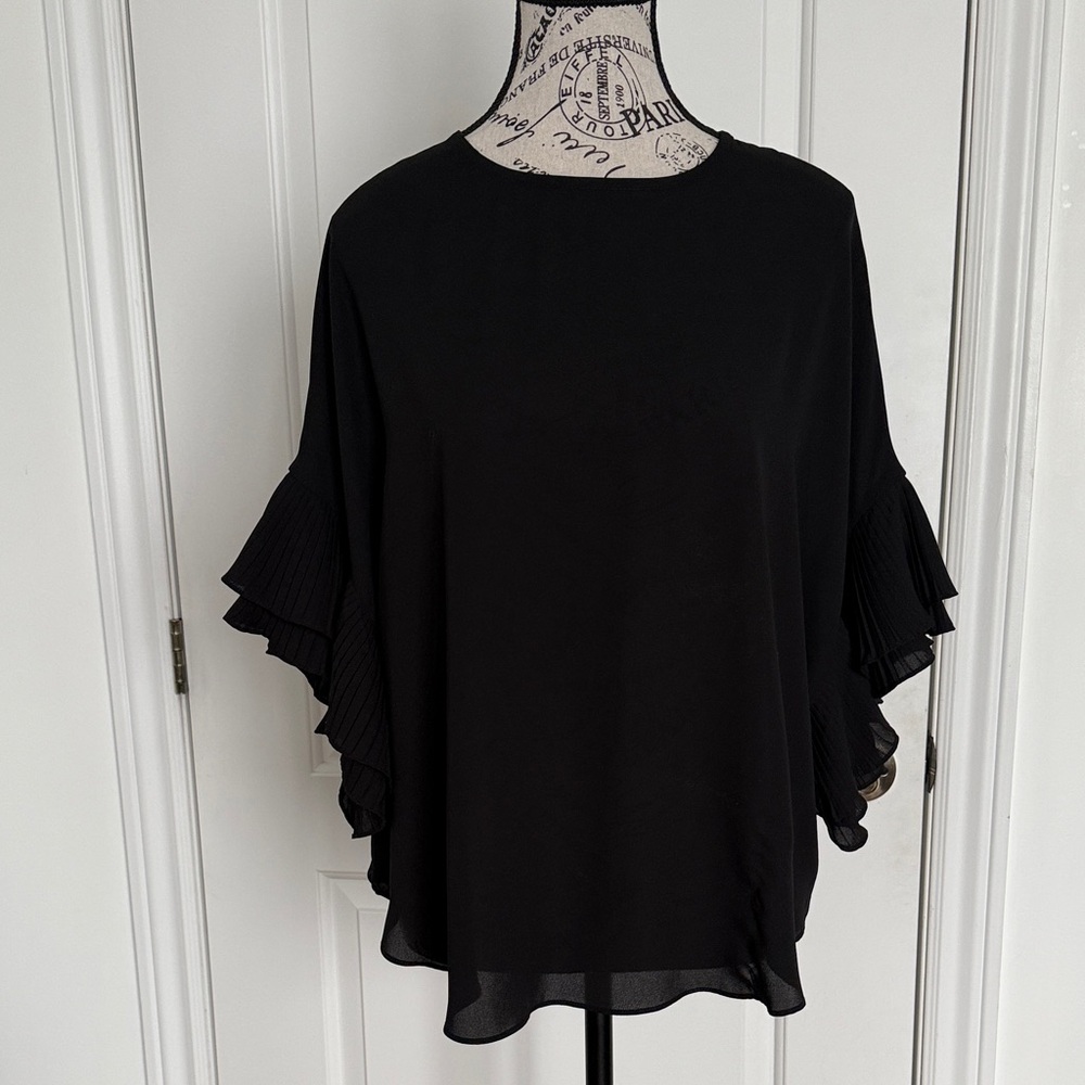 Joseph Ribkof Elegant Black Ruffle Sleeve Top.